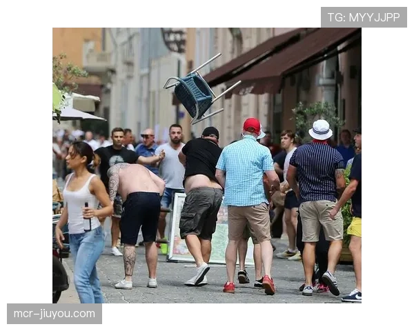 马赛警方通报：逮捕五名在赛前制造冲突的极端球迷